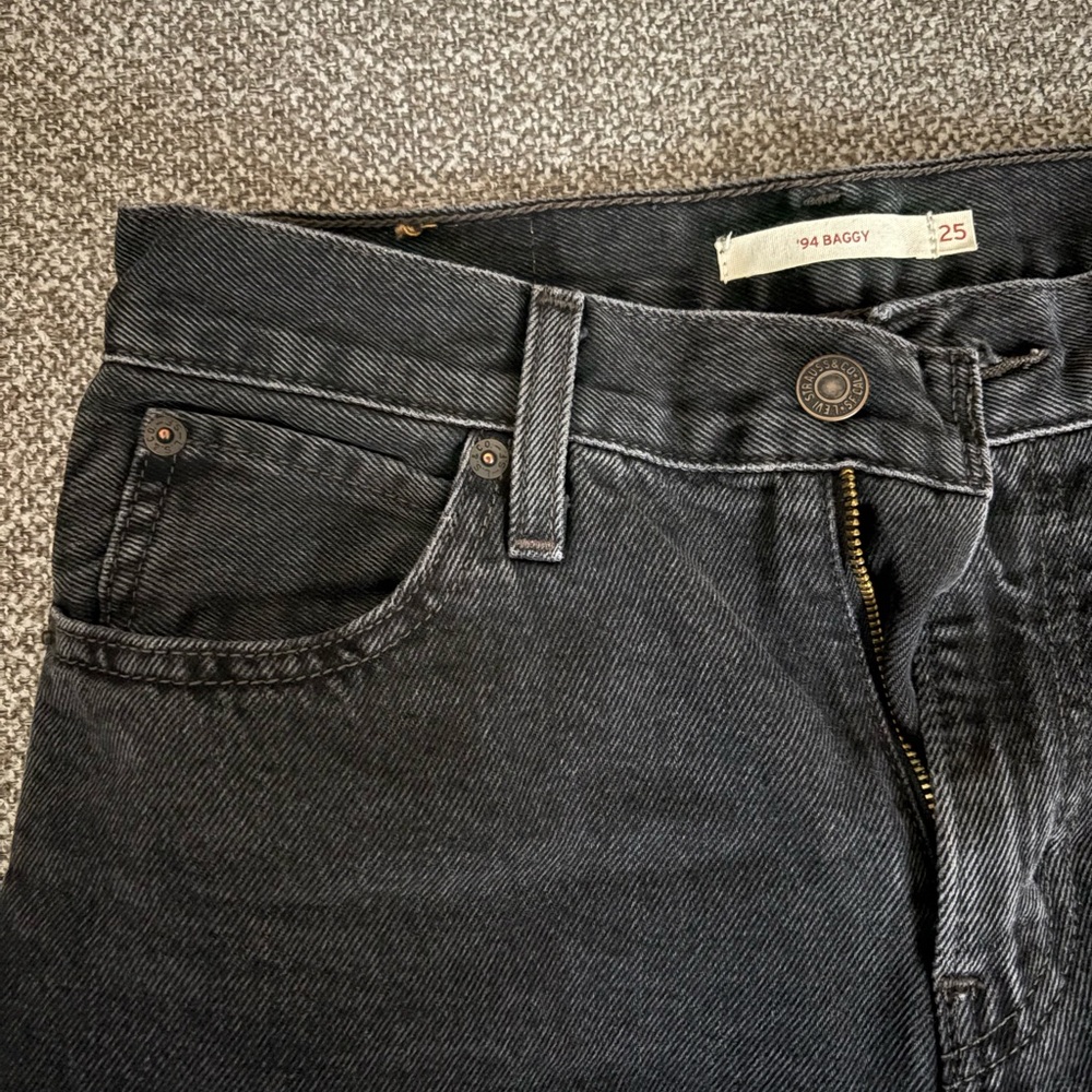 Levi's Women's 94 Baggy Jeans - Picture 4 of 4